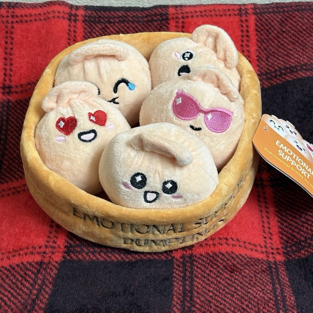 Emotional Support Dumplings Plush Toys - 5 Plushies with Basket